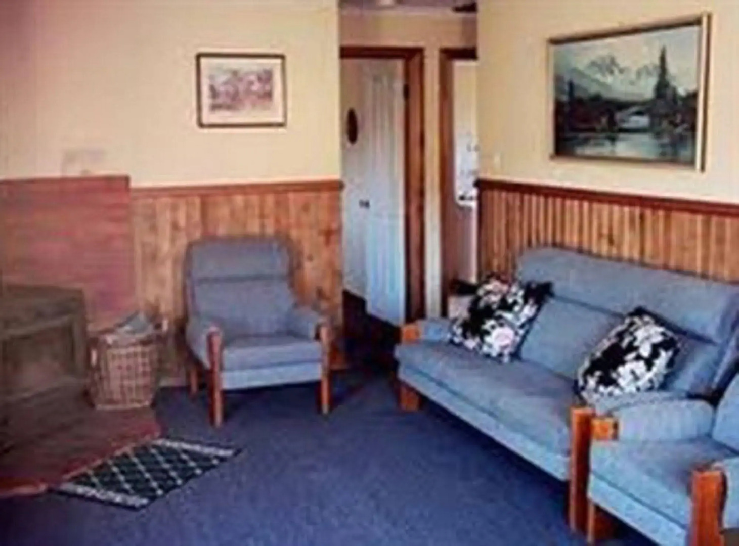 Lake Yalleena Nature Retreat