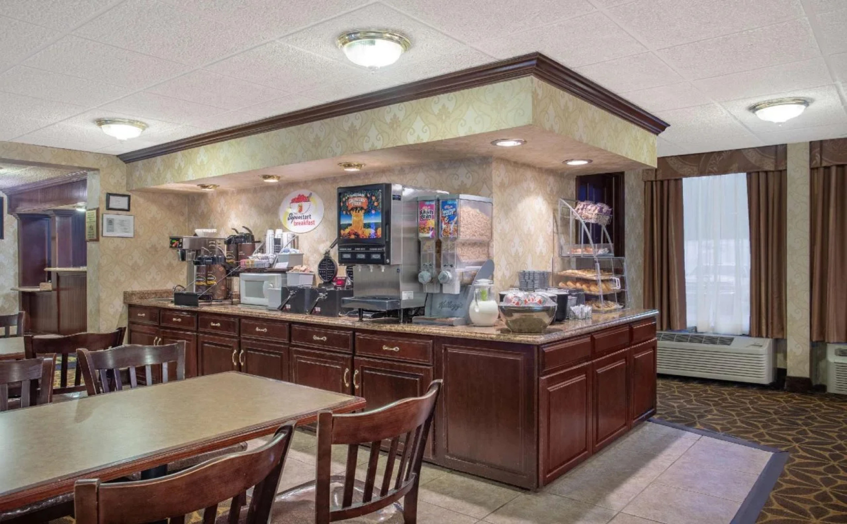 Econo Lodge Erie near Casino