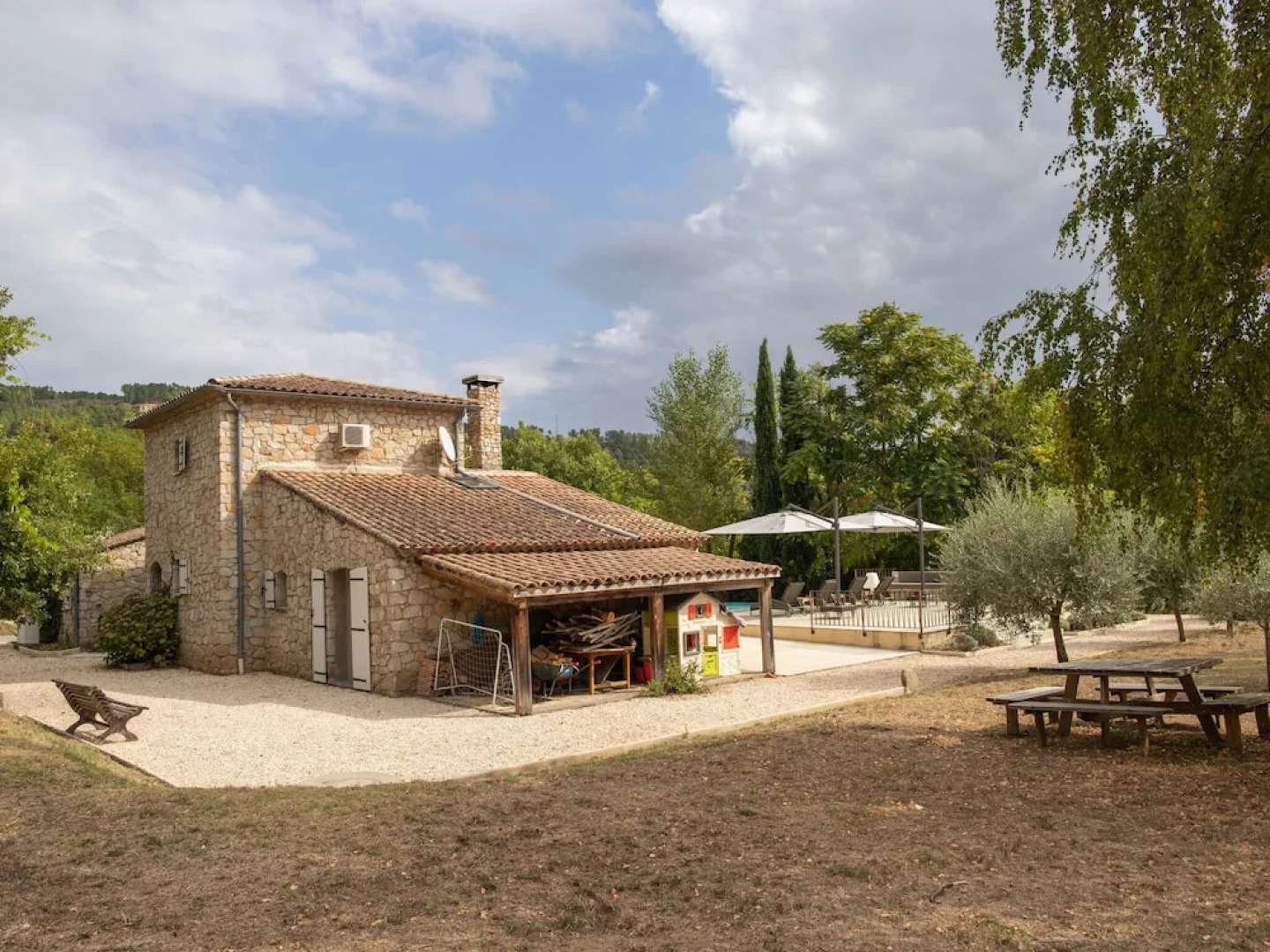 Lively Villa in Les Salelles With Private Swimmiing Pool