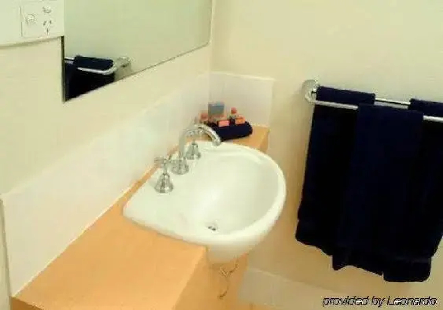 Heavitree Gap Outback Lodge