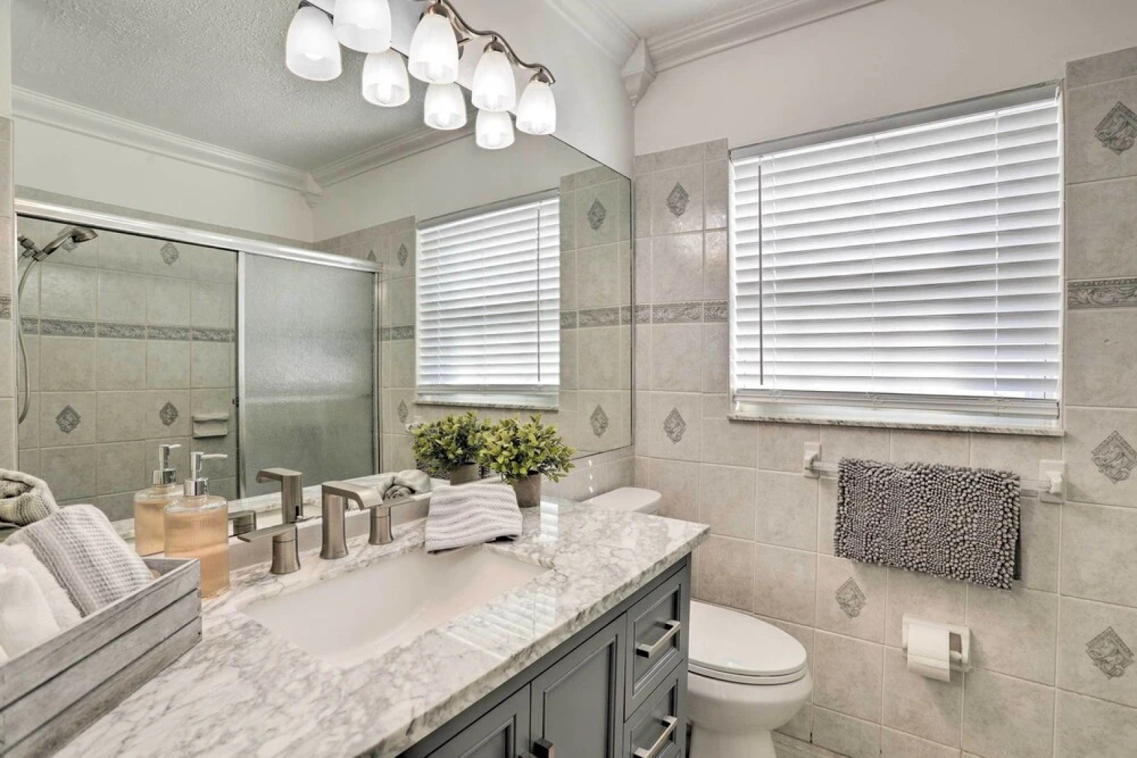 Modern Seminole Home w/ Patio, 3 Mi to Beach!