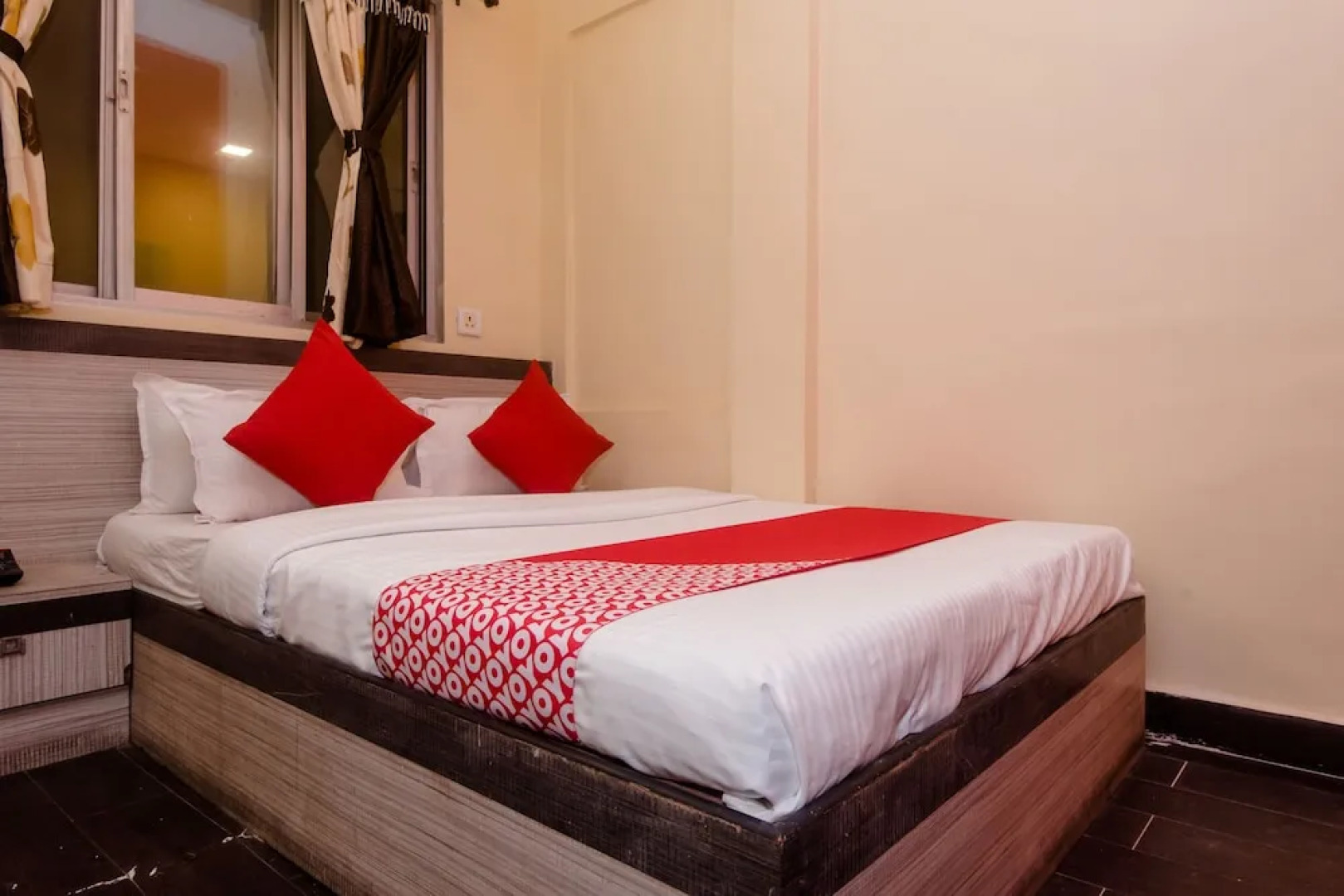 Hotel Paras By OYO Rooms