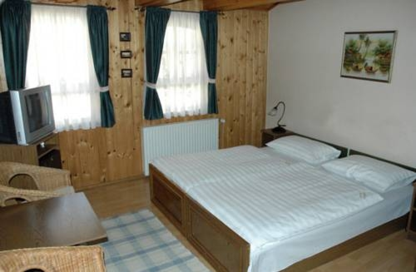 Alabárdos Panzió és Apartmanház