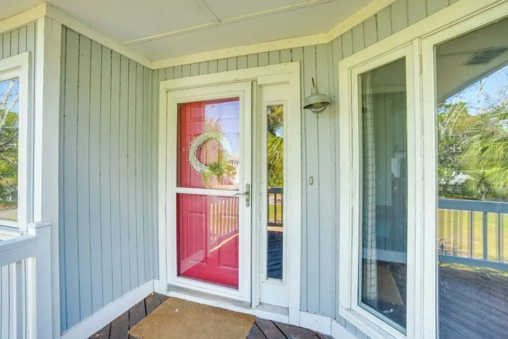 St Helena Island Retreat w/ Deck: Walk to Beach