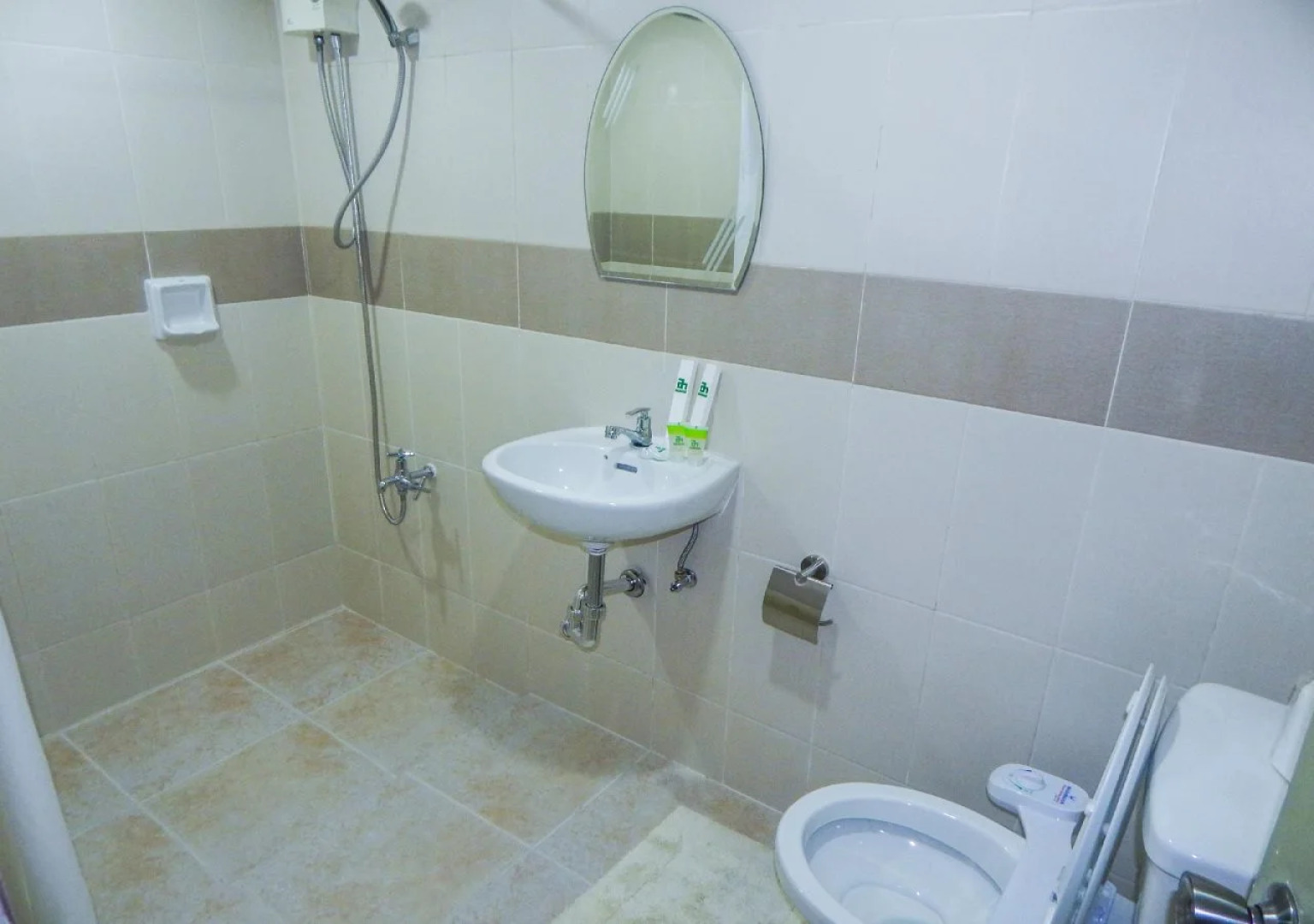 The Alpa Hotel and Restaurant