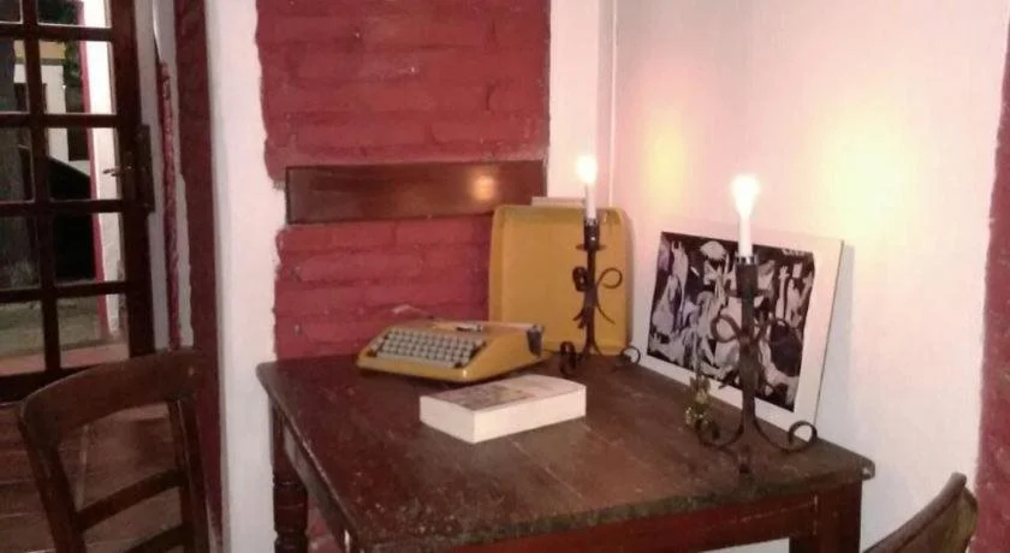 Hostal De Los Poetas