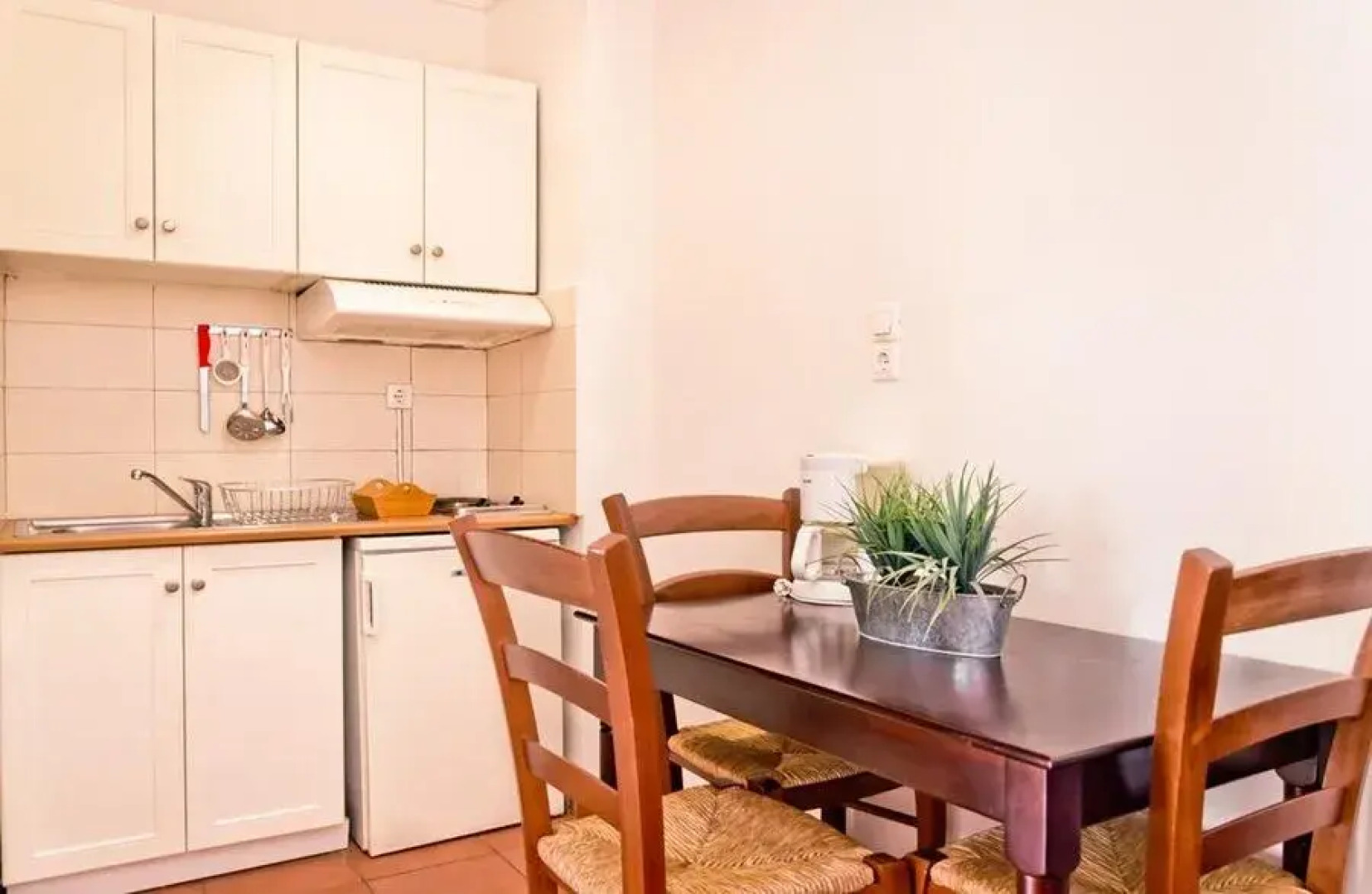 Talos Hotel & Apartments