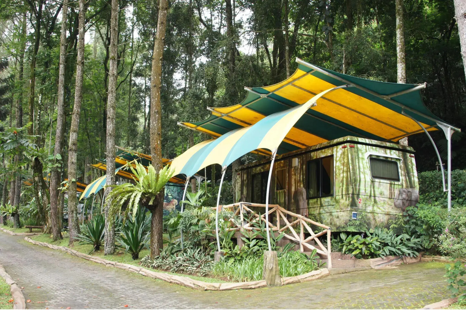 Taman Safari Lodge
