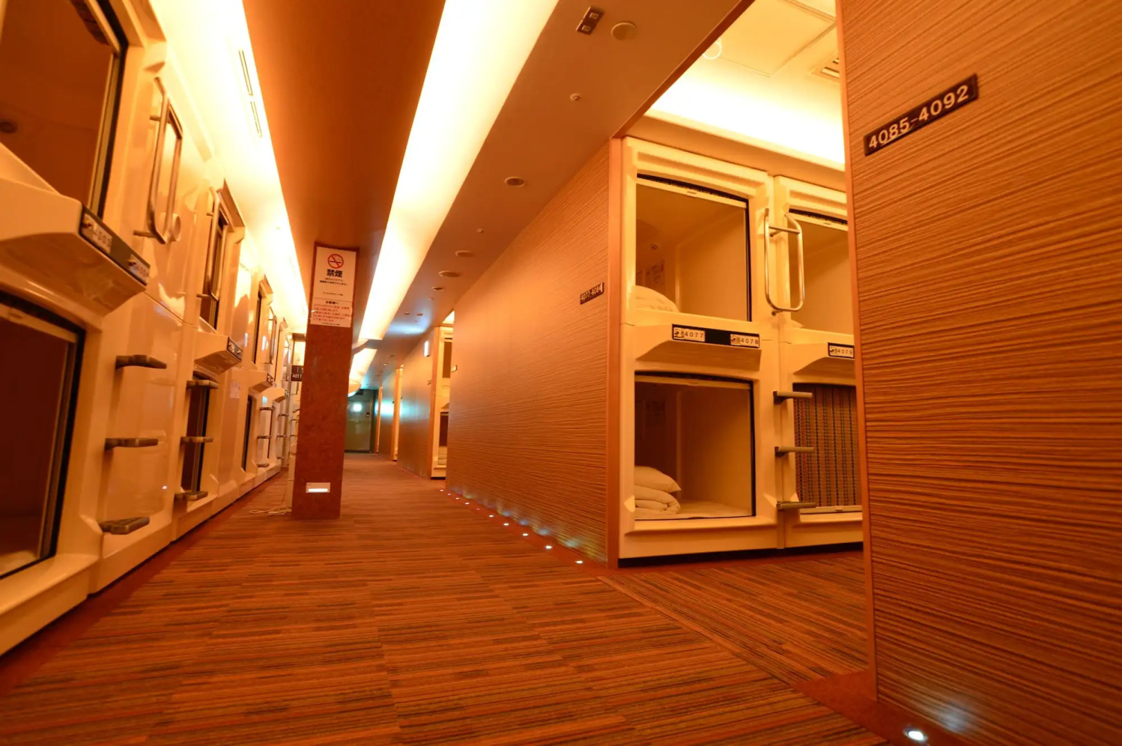 Capsule inn Osaka - Caters to Men