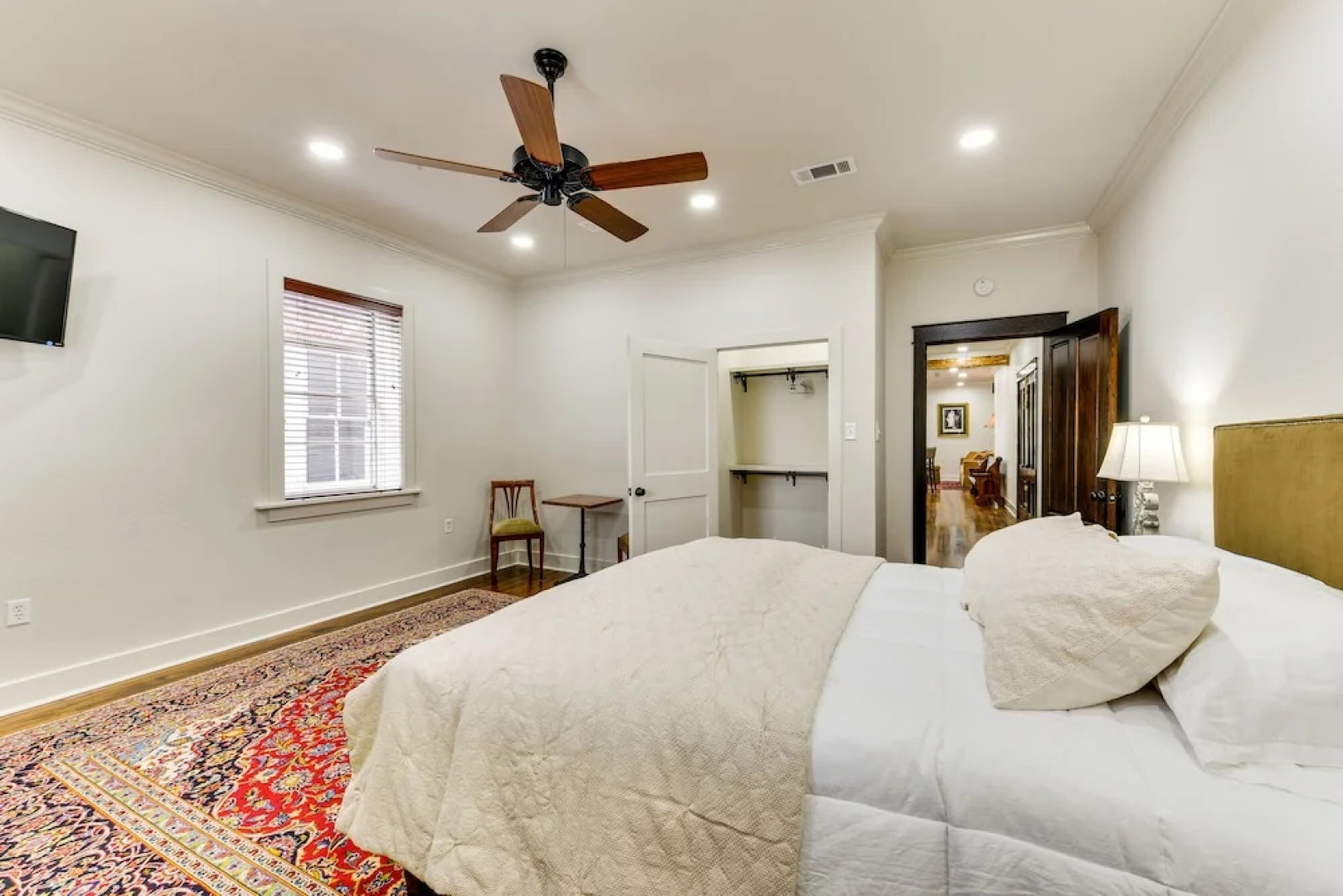 Charming Louisiana Getaway w/ Furnished Balcony!