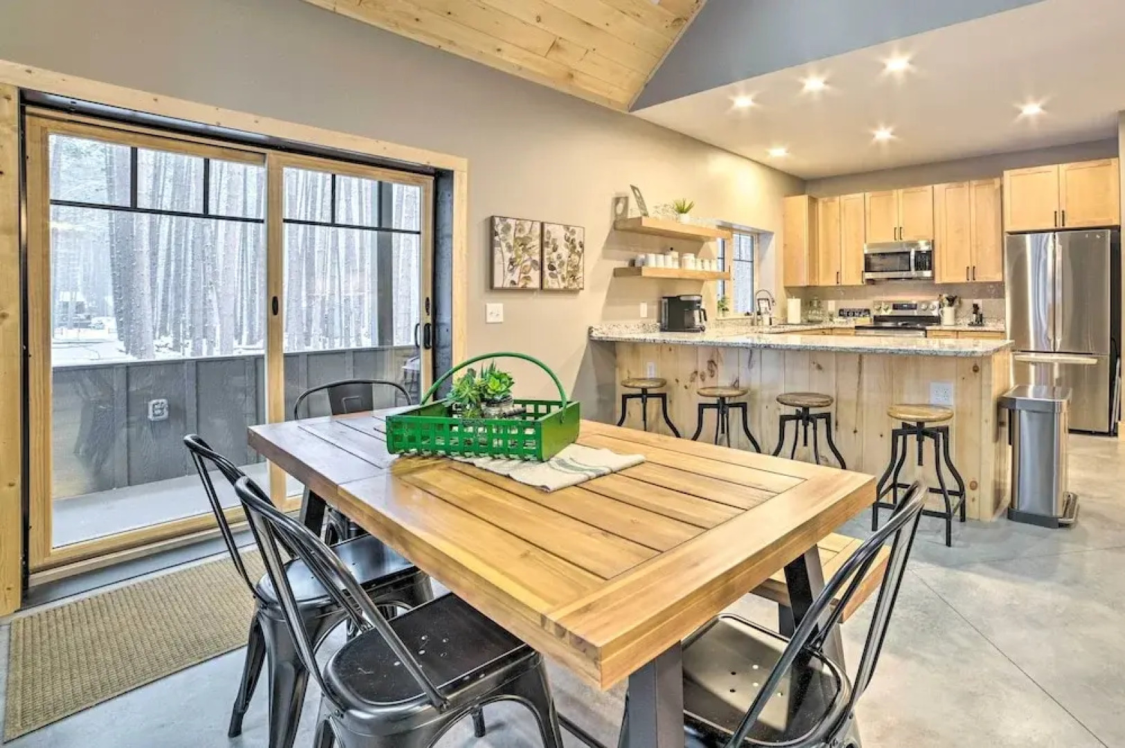 Bellaire Family Cabin: All-season Retreat!