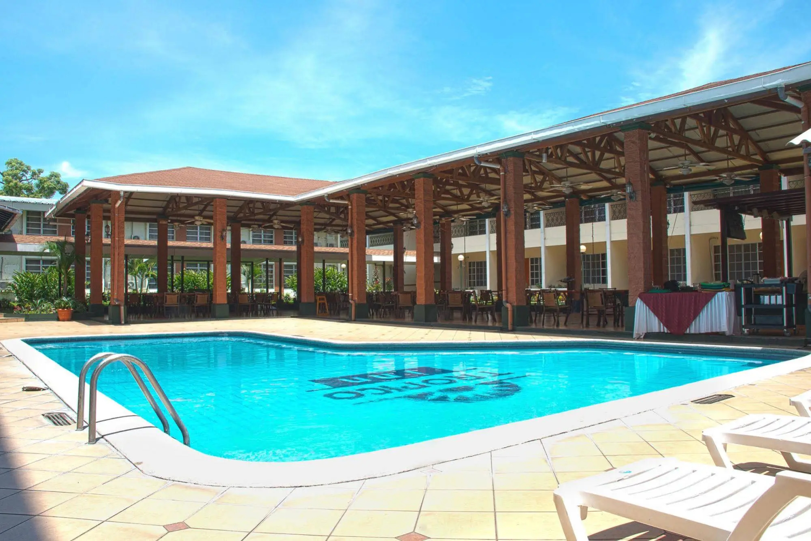 Hotel Tropico Inn