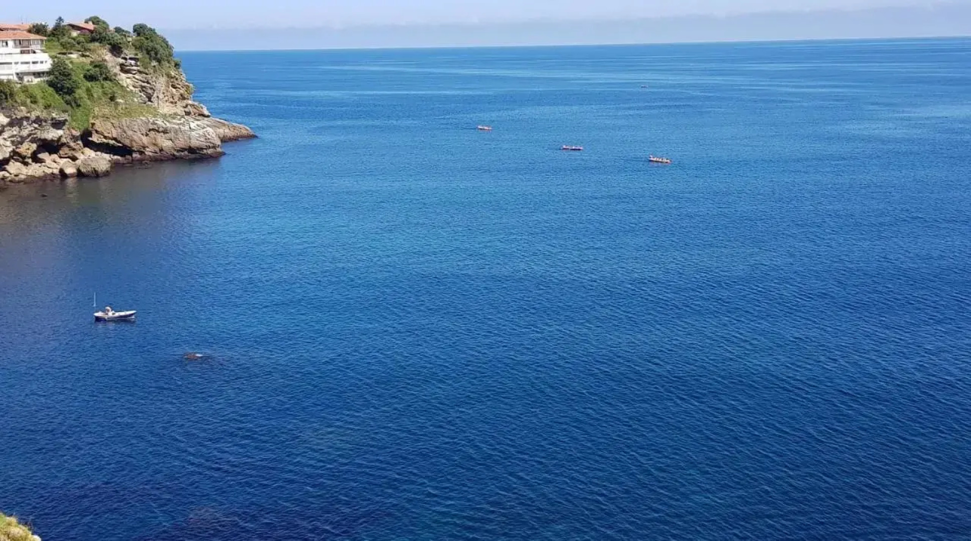 Sea Coast Lekeitio by HomeBilbao