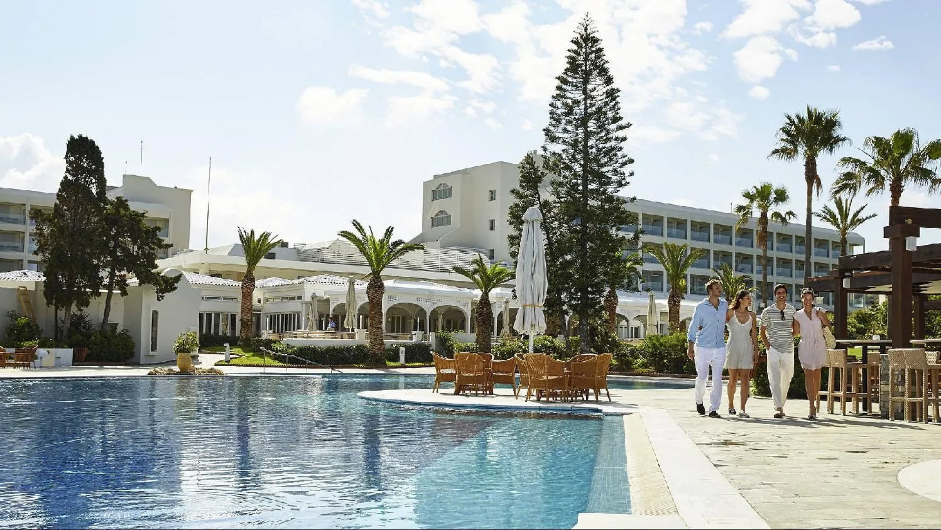 Robinson Kyllini Beach