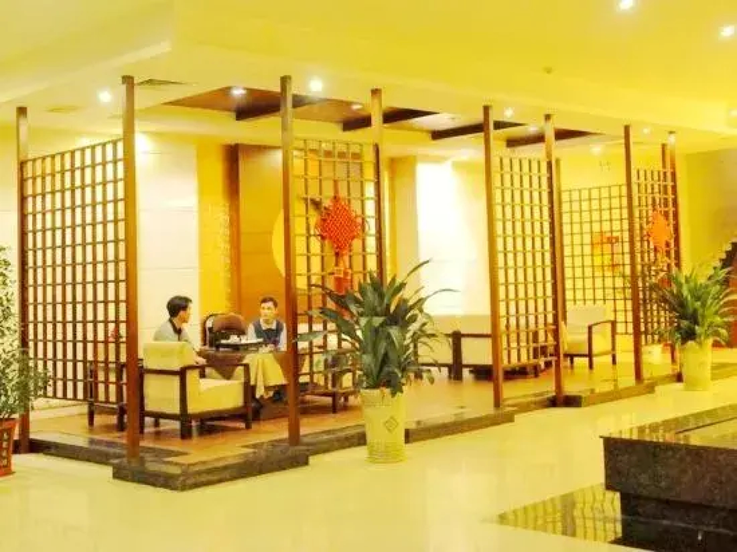 Jiadu Crown Business Hotel