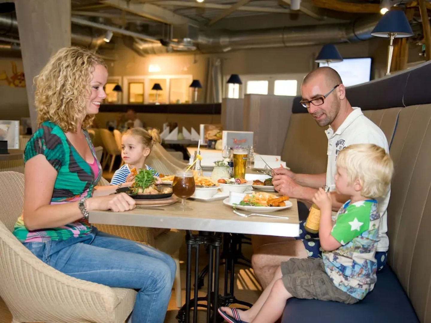 Semi-detached Villa With Terrace Heater, 400m From the Beach