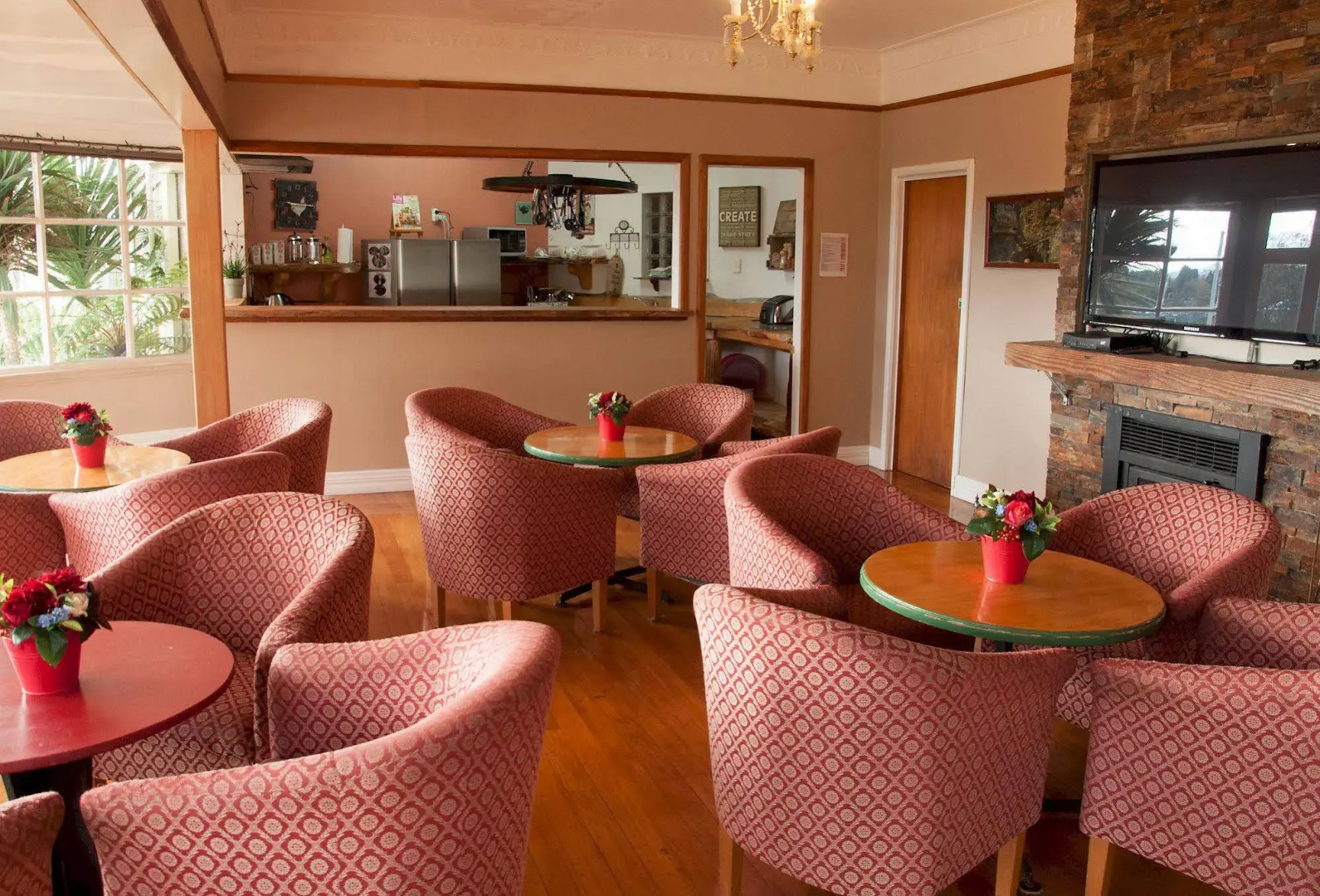 Snowy Waters Lodge & Tours