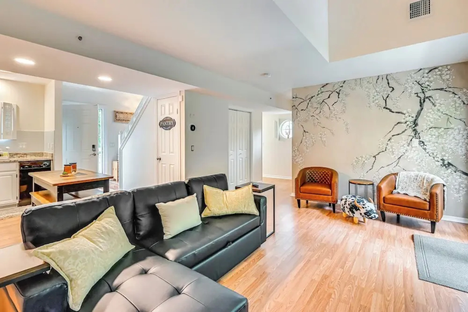 1 Mi to Mohegan Sun: Studio w/ Pool Access