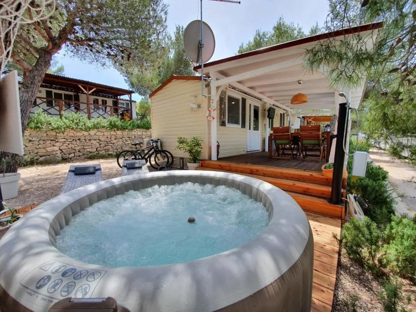 Mobile Home Blue Class B4