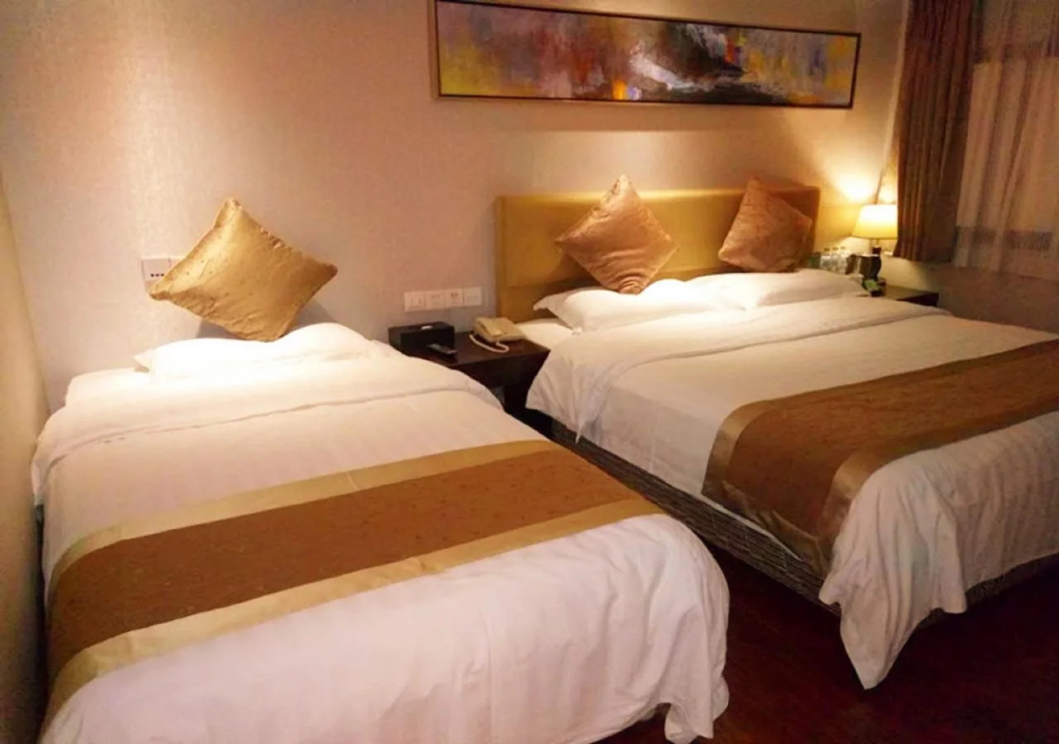 Zilaike Hotel Jiefangbei Branch