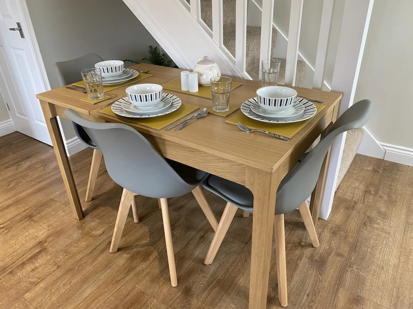 Modern 2-bed House and Parking Tibshelf Derbyshire