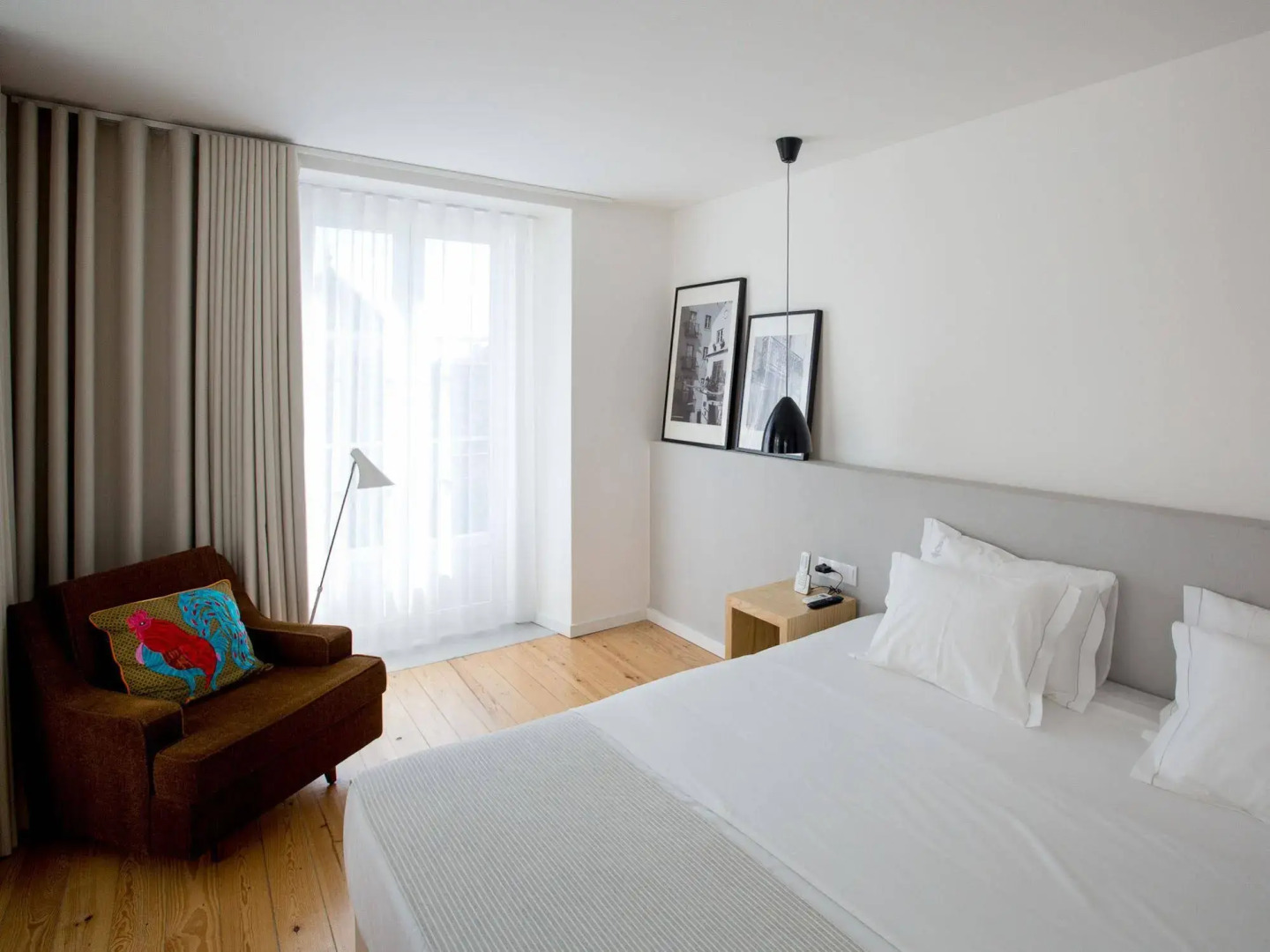 The 8 Downtown Suites