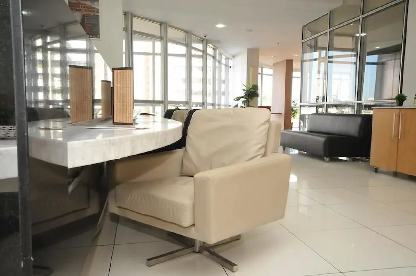 Solare Suites American