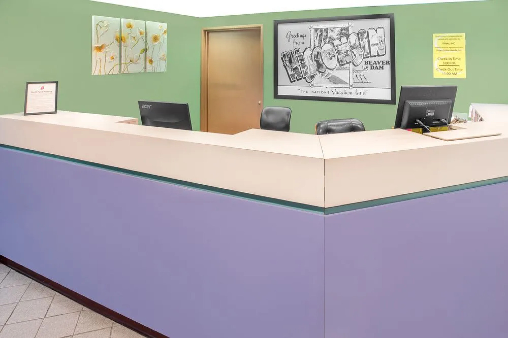 Super 8 Motel - Beaver Dam