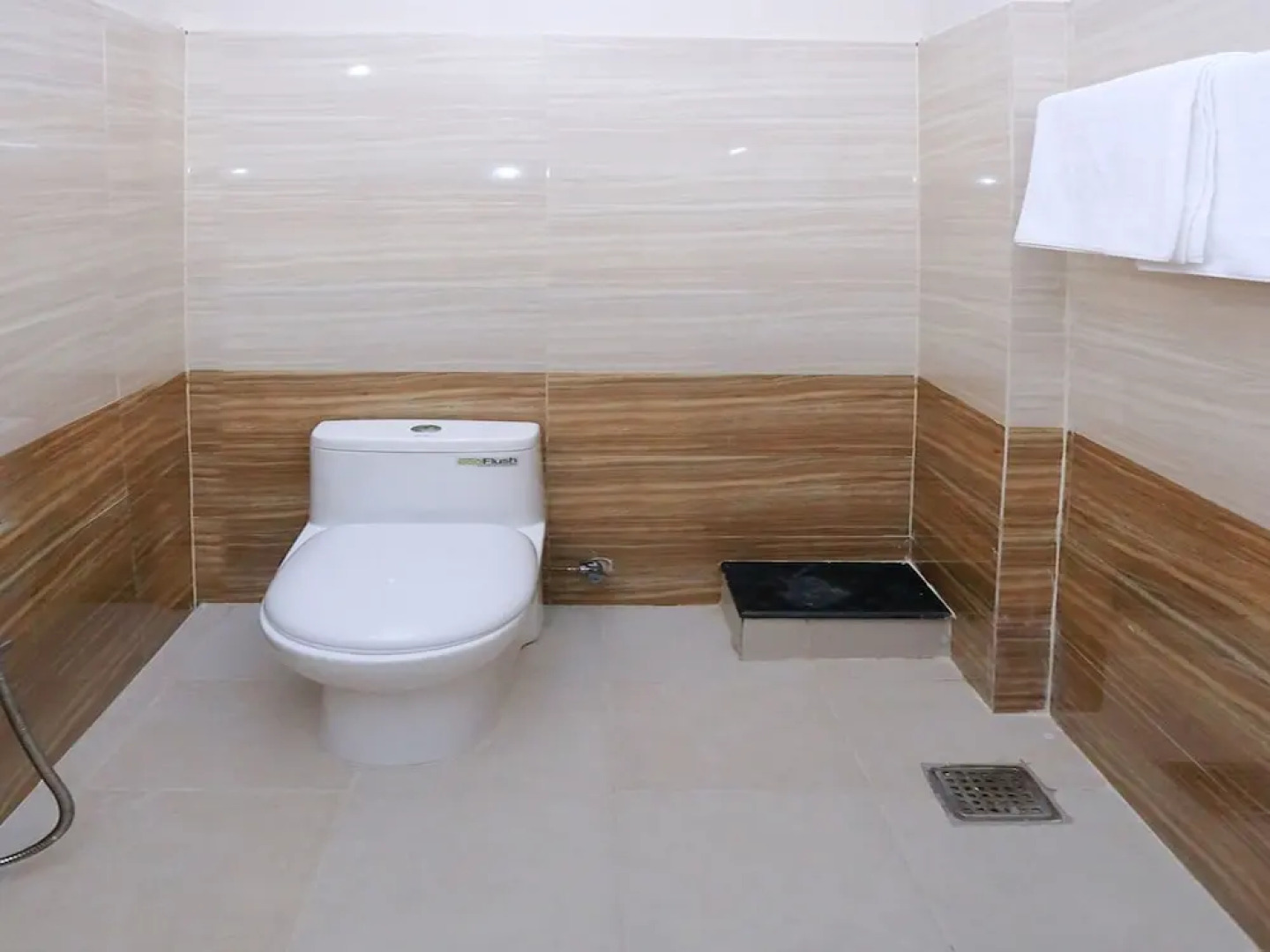 OYO 10220 near Infopark