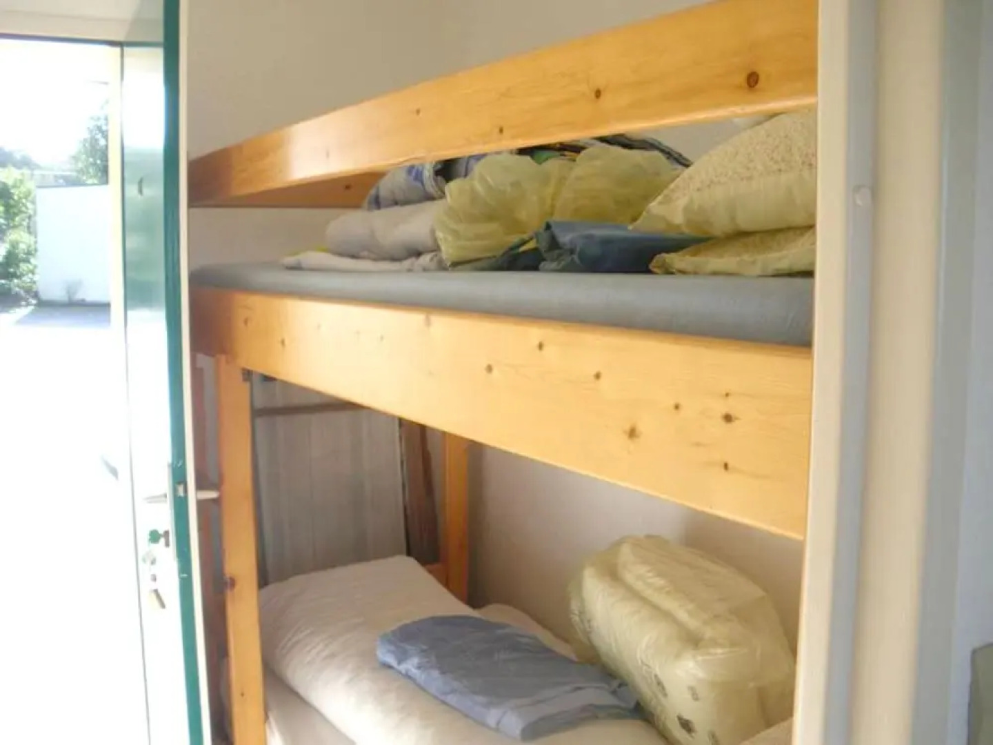 Studio in Locmariaquer, With Wonderful sea View and Enclosed Garden