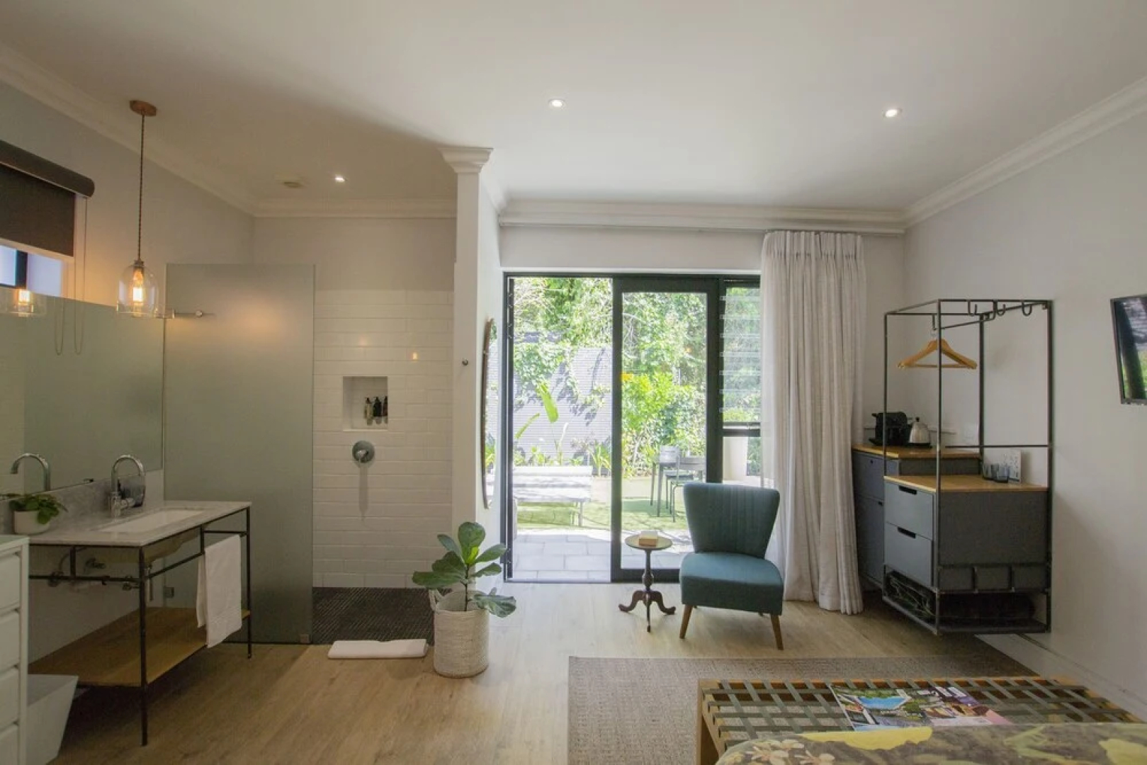 Twice Central Guesthouse