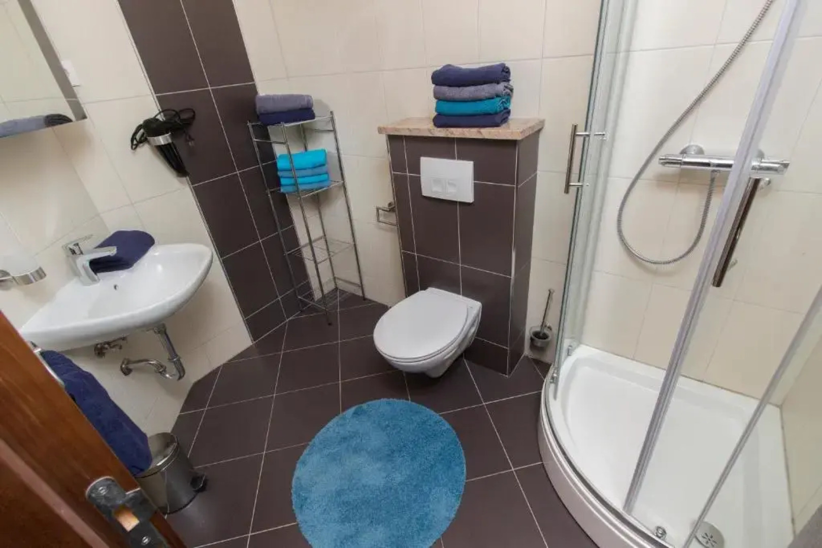 Apartments Gornje Starine