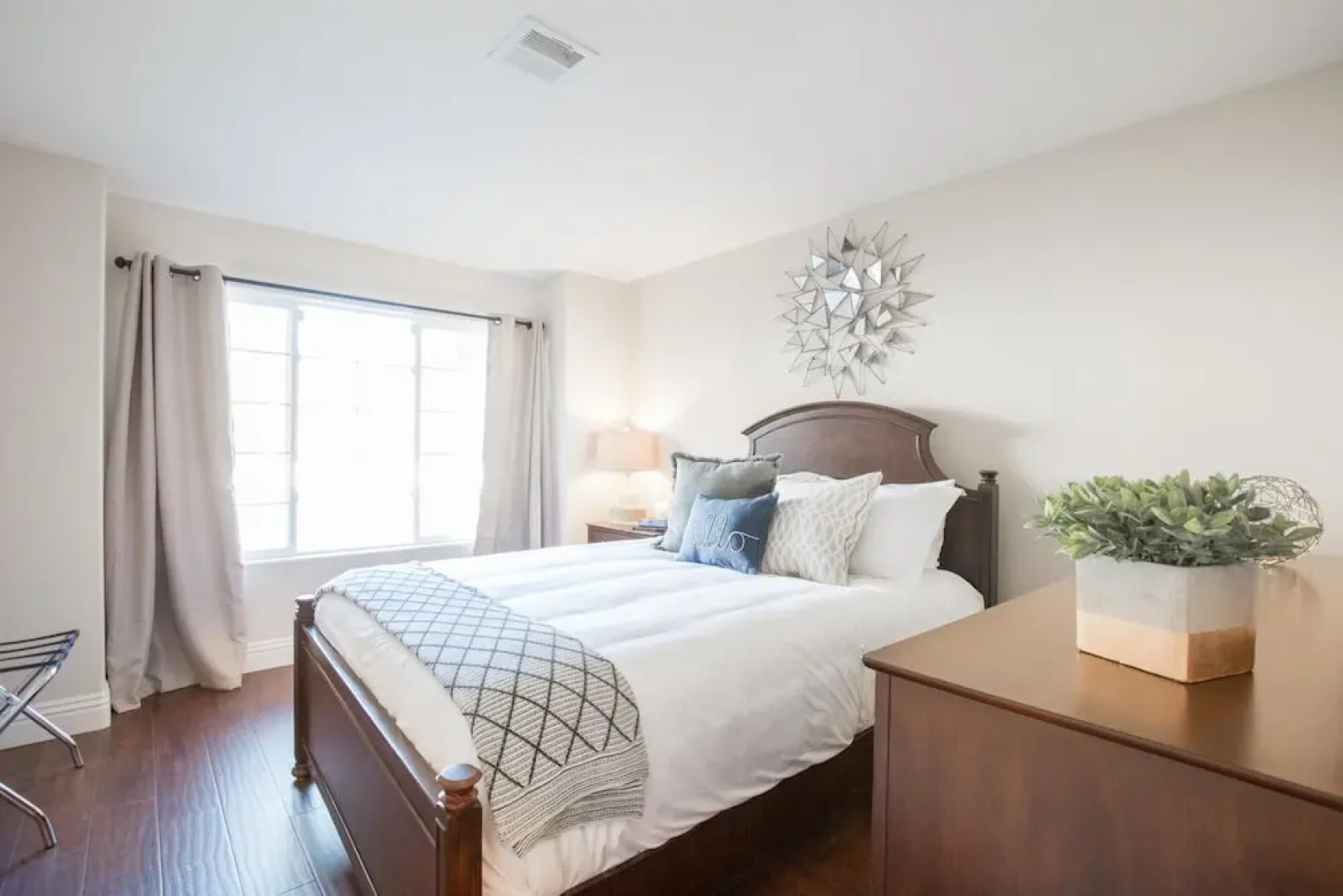 Via Santa Rosa - Grapevine