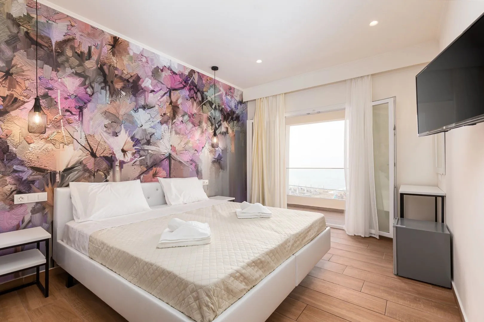 Aqua Luxury Suites Roda