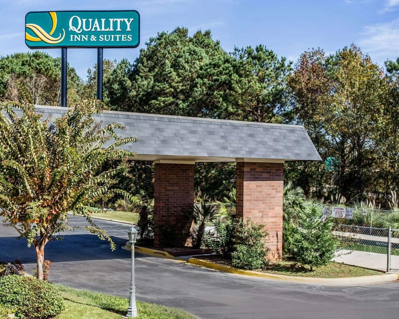 Quality Inn & Suites Columbia