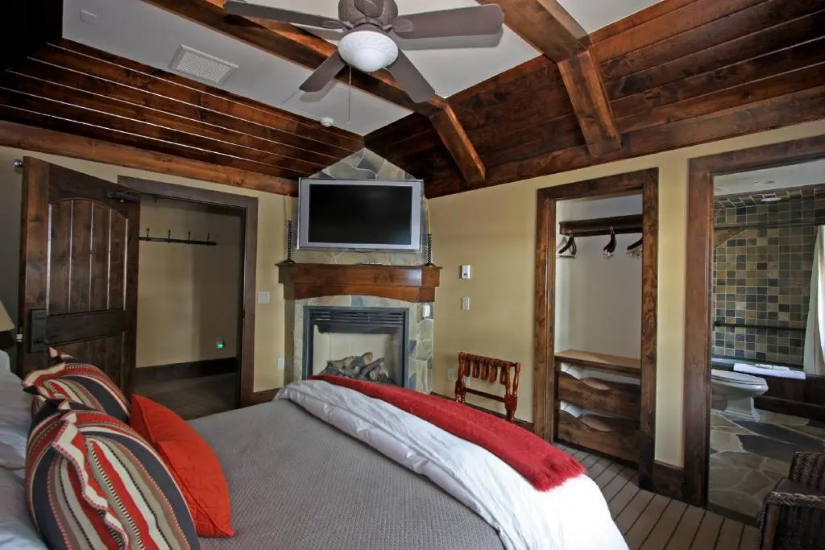 West Shore Cafe and Inn