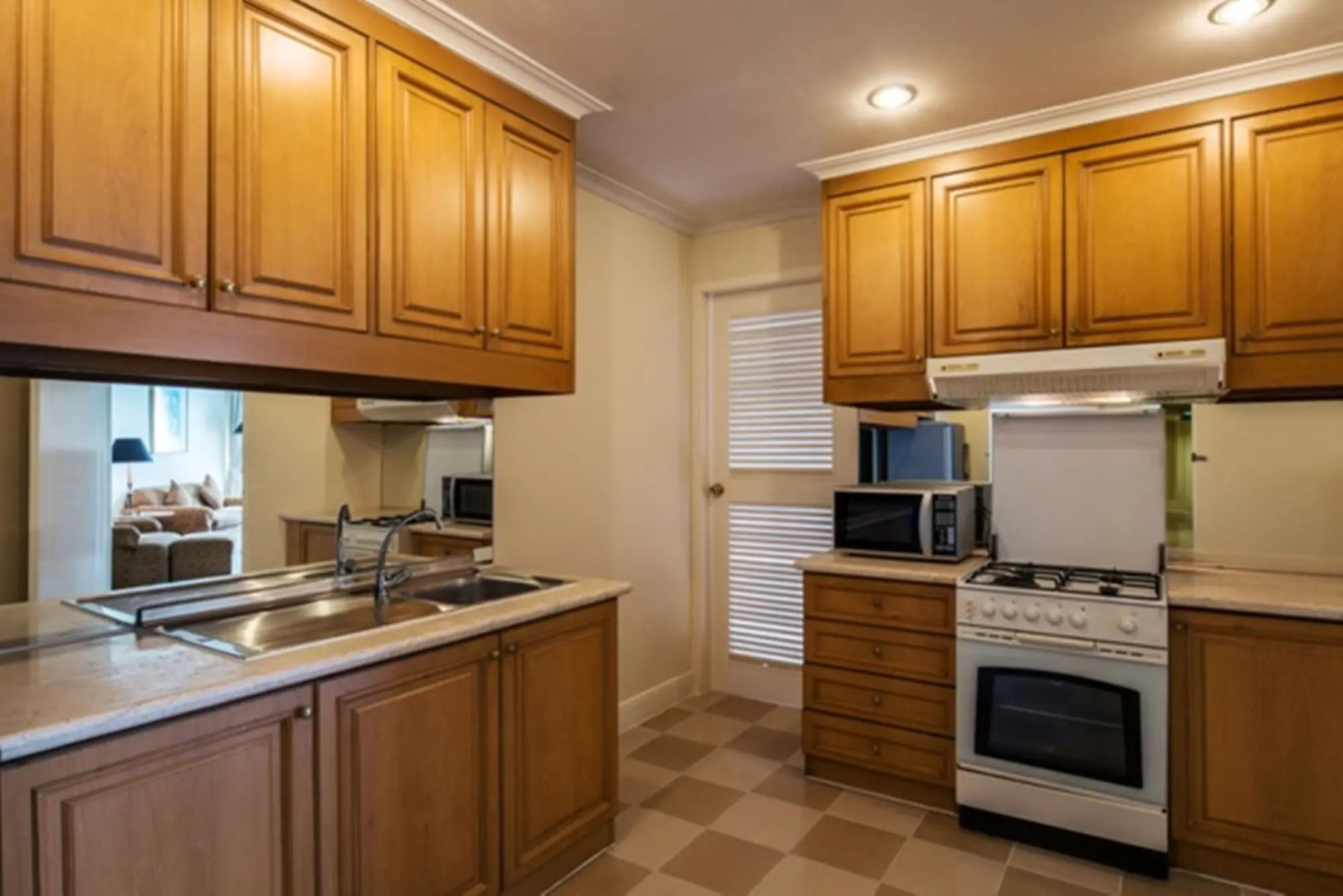 Batavia Hotel and Serviced Apartments