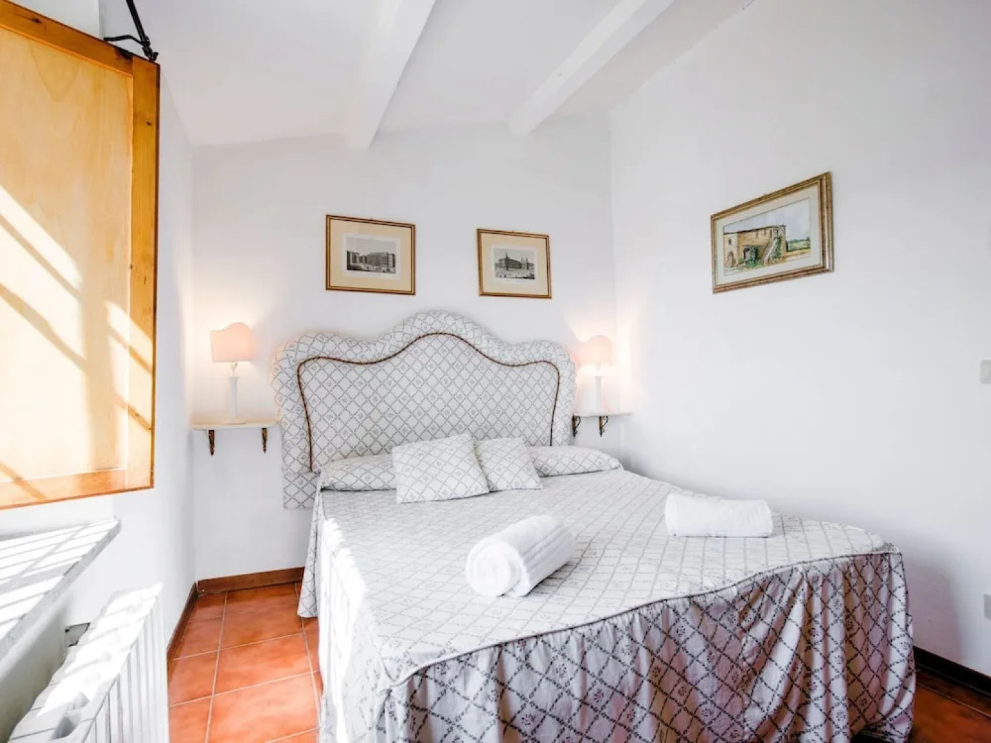 Spacious Mansion in Tuscany with Swimming Pool