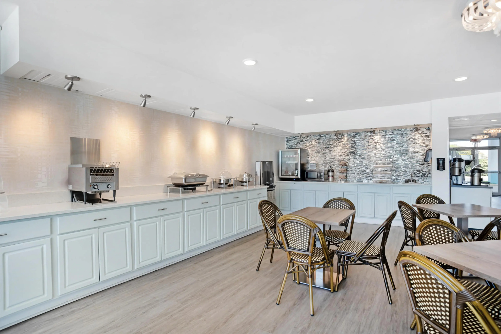 Best Western Navarre Waterfront