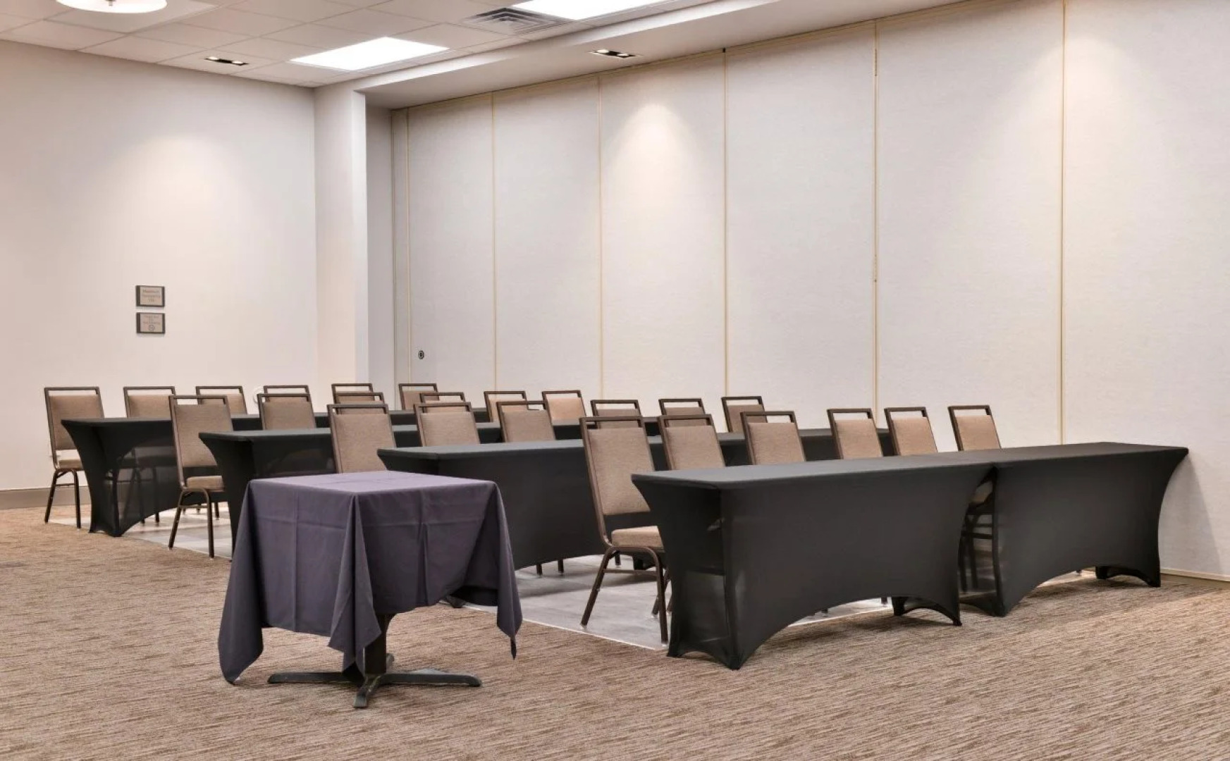 Country Inn & Suites by Radisson, Ft. Atkinson, WI