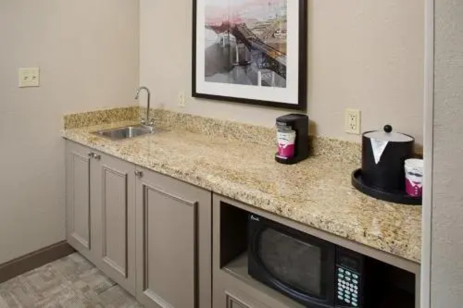 Hampton Inn Garden City