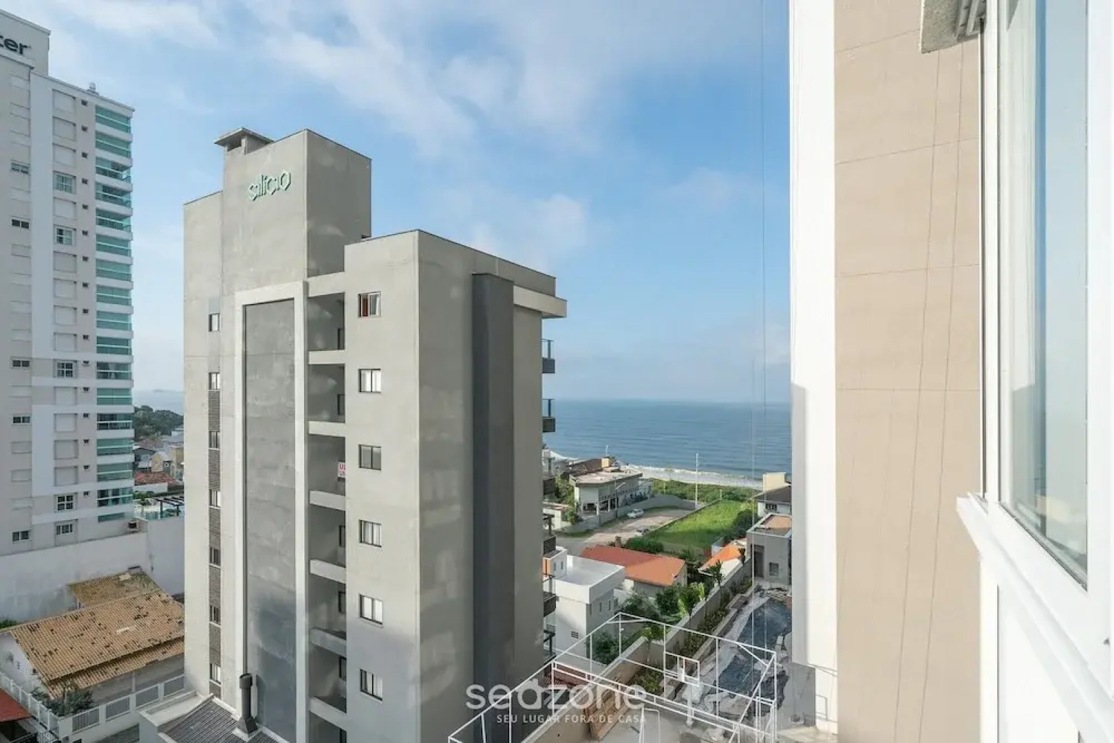 3BR Apt w/ Pool & gym 180m - Ltt803