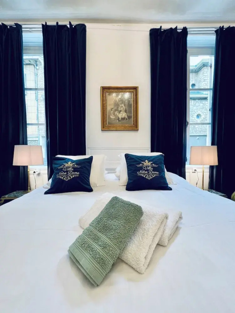 Les suites de Notre Dame Luxury Cottage