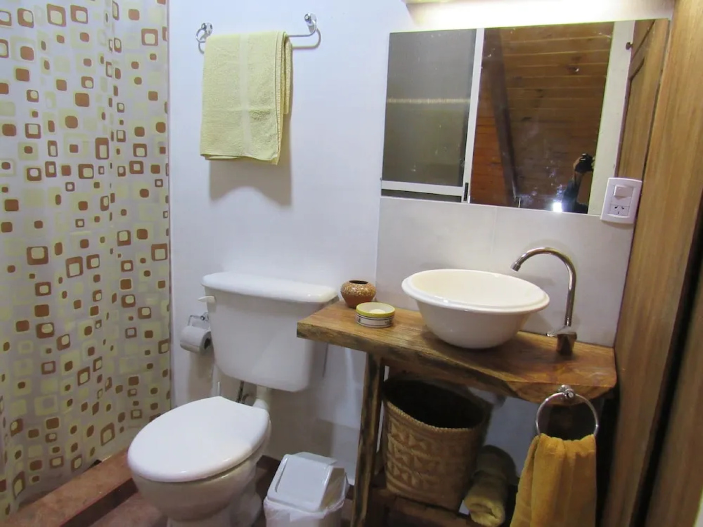 Bottega a Tat Complete Floor of 120 m2, Park, Barn, Barbecue and Swimming Pool