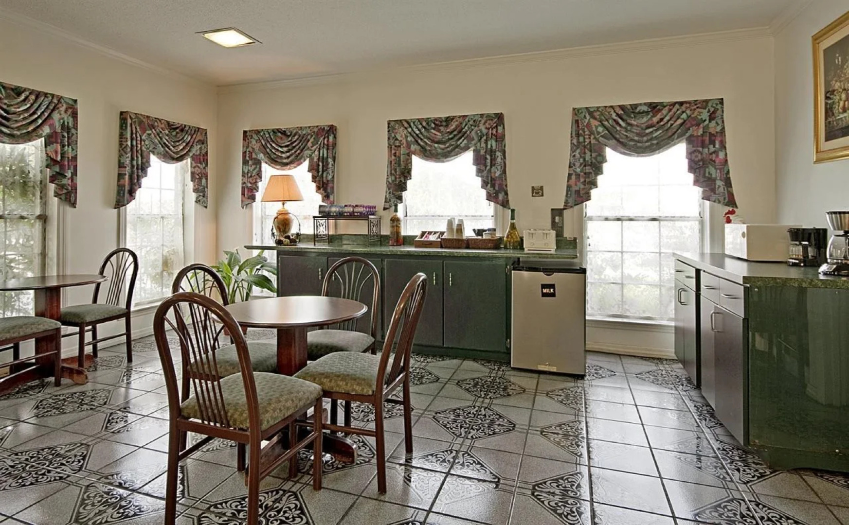 Motel 6 Marianna, FL