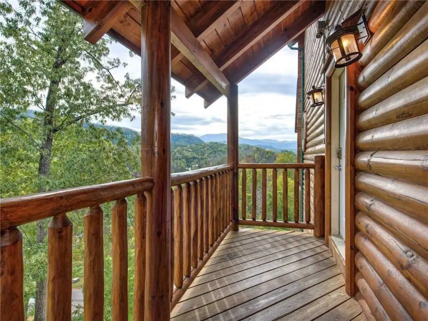 Destinys Heavenly View - Five Bedroom Cabin