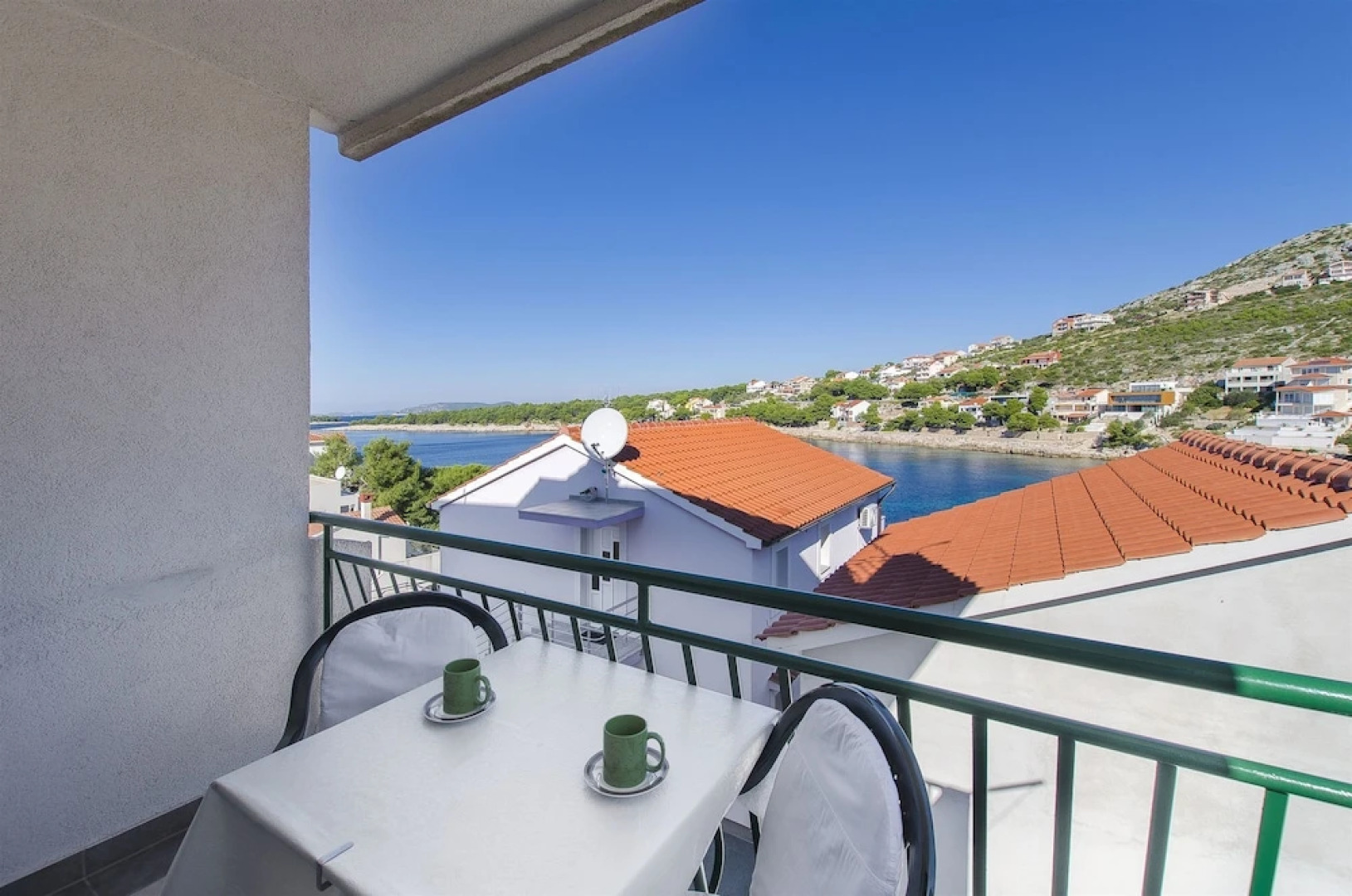 Apartments Toni Sea view