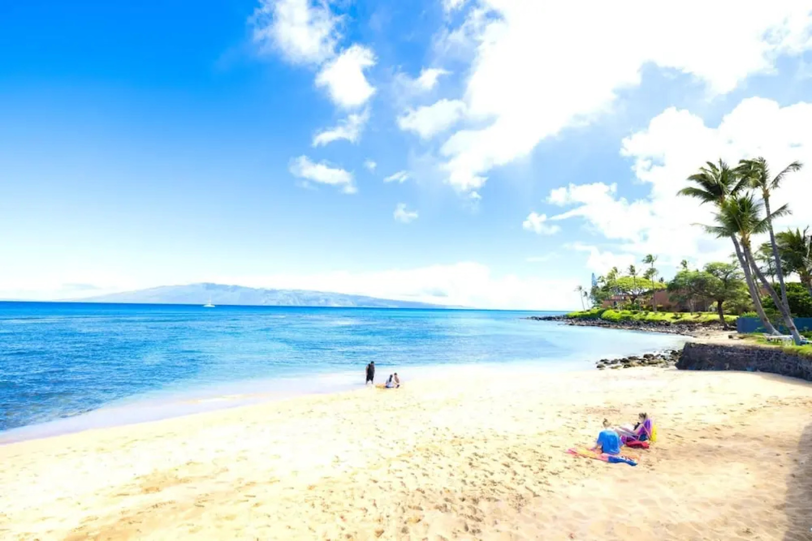 Lokelani #B203 - 2 Br condo by RedAwning