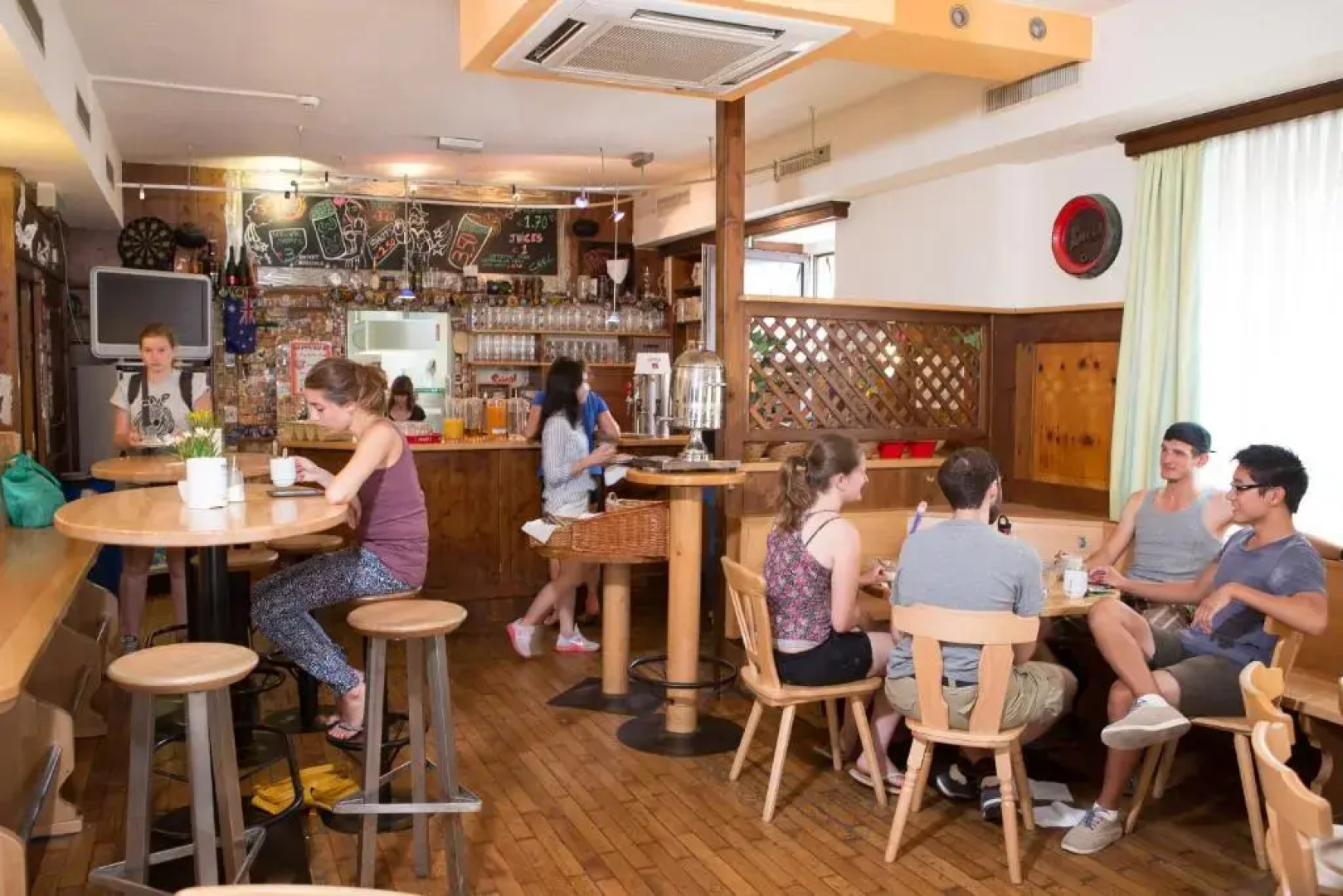 Yoho International Youth Hostel