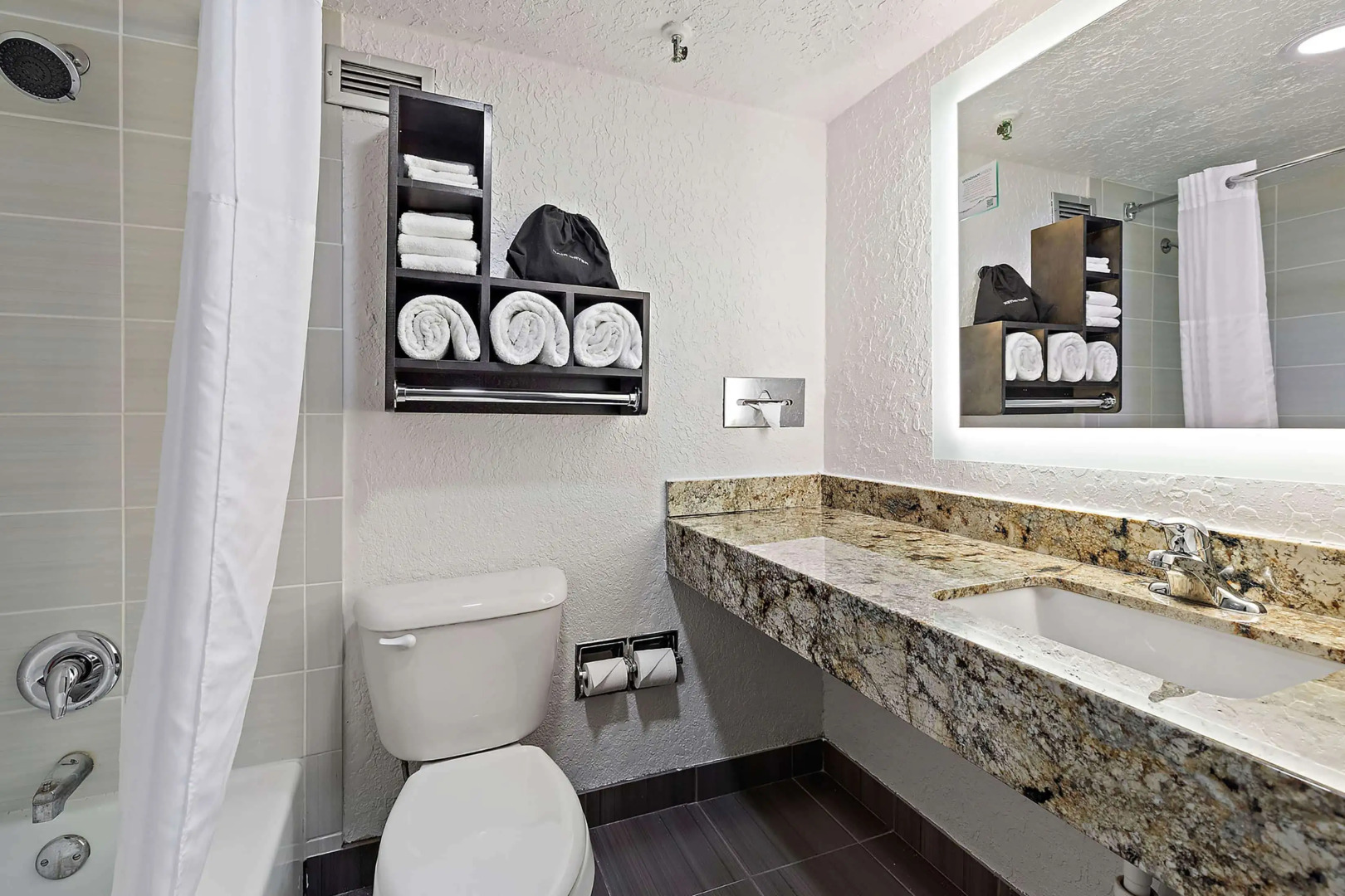 AmericInn by Wyndham Rochester Near Mayo Clinic